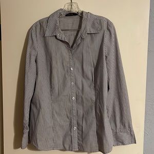 The Limited Essential Shirt - size XL